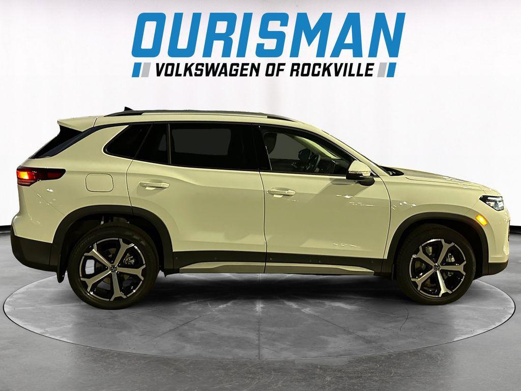 new 2026 Volkswagen Tiguan car, priced at $32,457