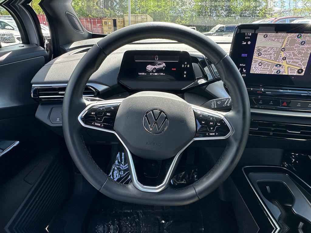 used 2024 Volkswagen ID.4 car, priced at $18,500