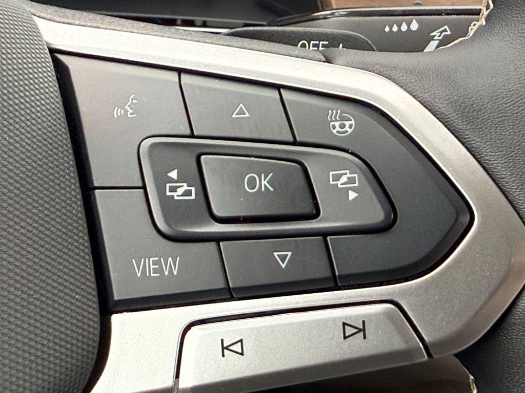 used 2024 Volkswagen Atlas car, priced at $30,550