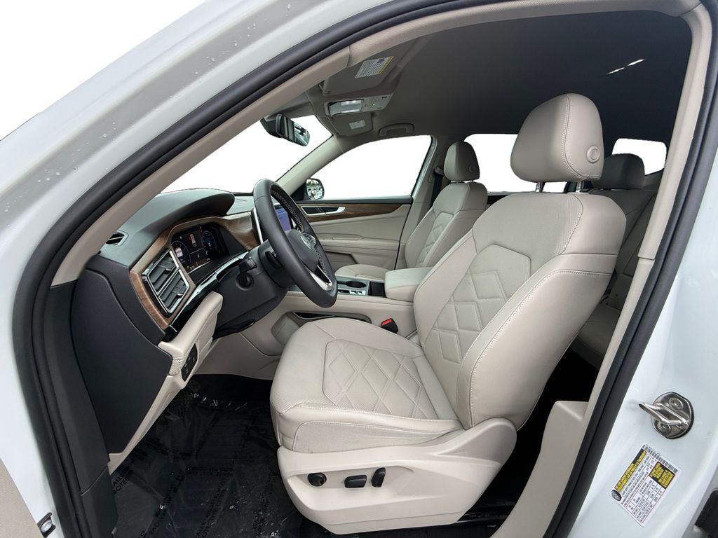 used 2024 Volkswagen Atlas car, priced at $30,550