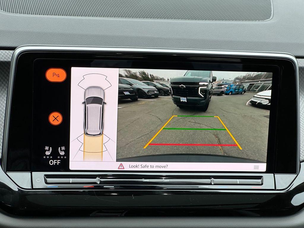 new 2026 Volkswagen Atlas car, priced at $45,642