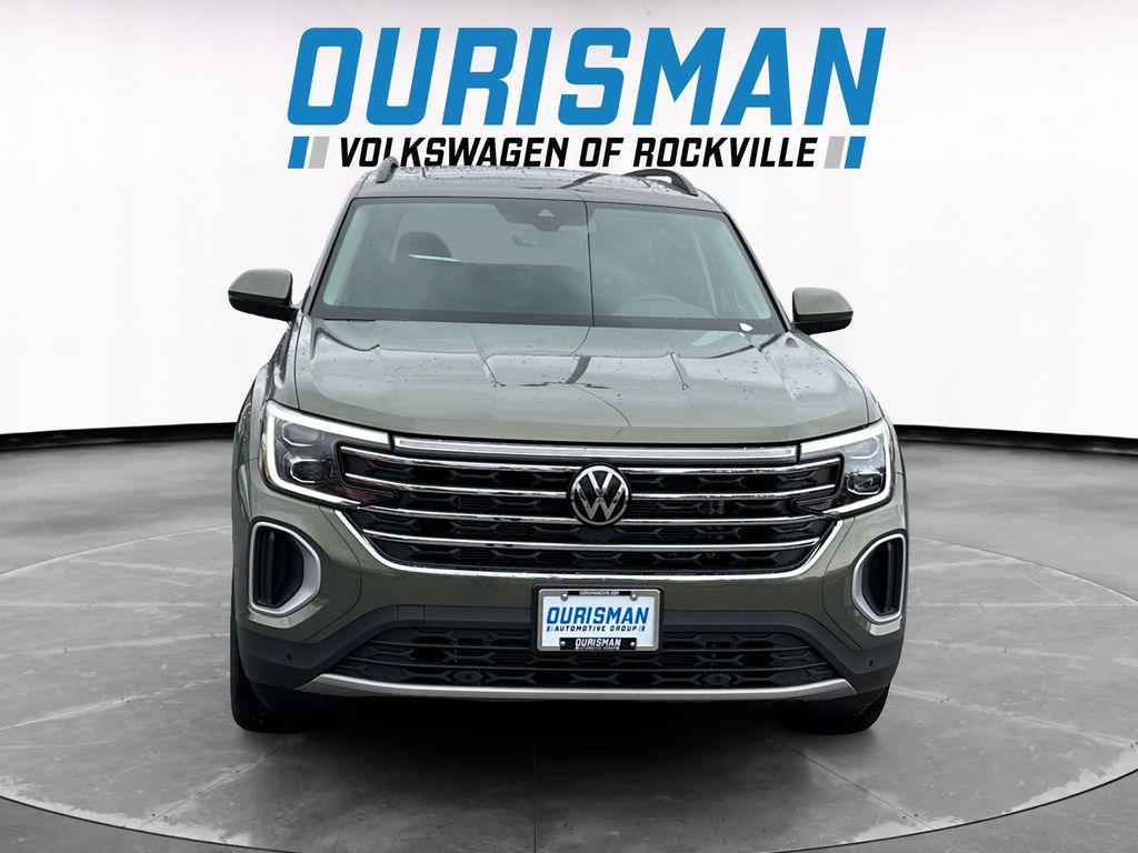 new 2026 Volkswagen Atlas car, priced at $45,018