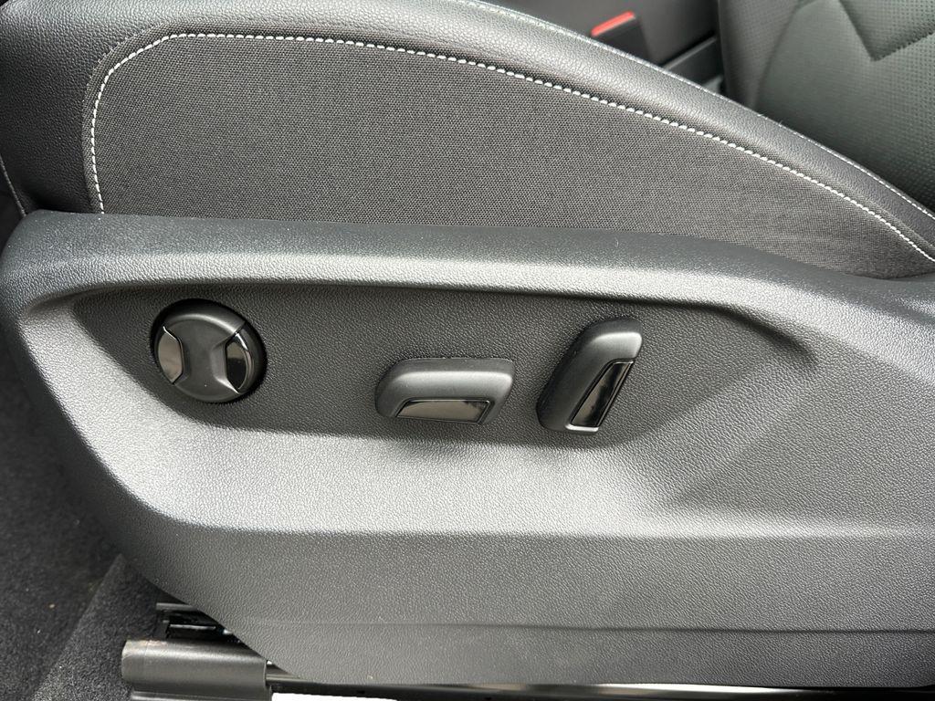 new 2026 Volkswagen Atlas car, priced at $45,018