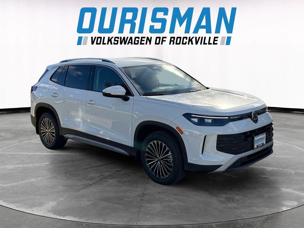 new 2025 Volkswagen Tiguan car, priced at $28,051