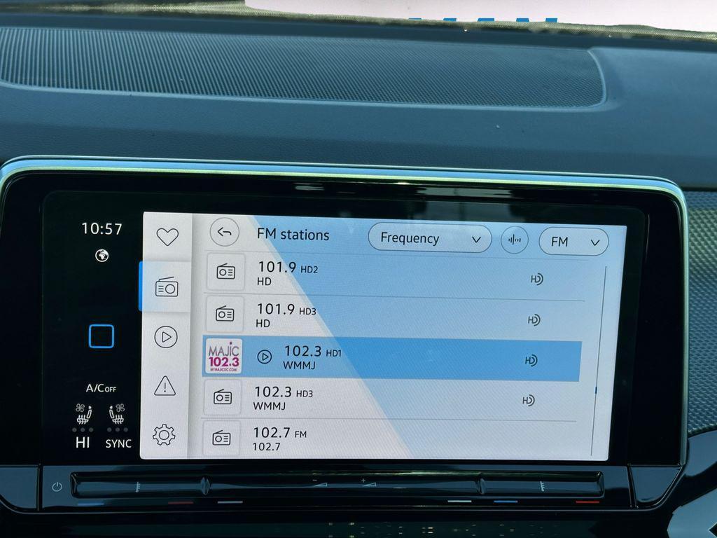 used 2025 Volkswagen Atlas Cross Sport car, priced at $38,500