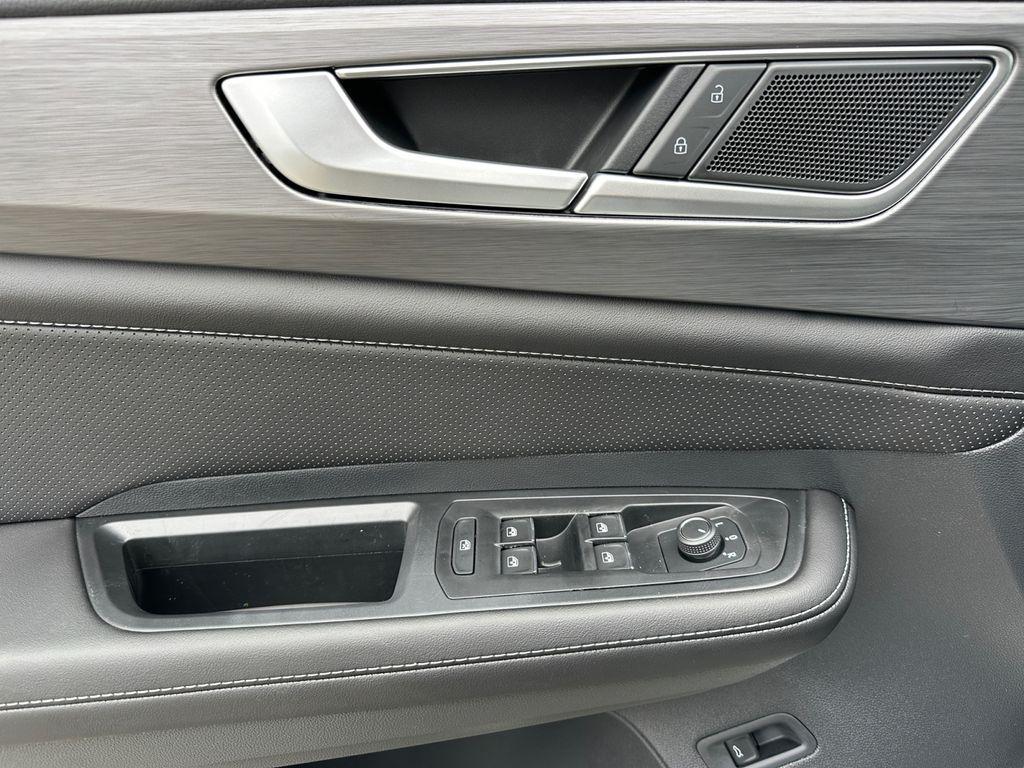 new 2026 Volkswagen Atlas Cross Sport car, priced at $44,026