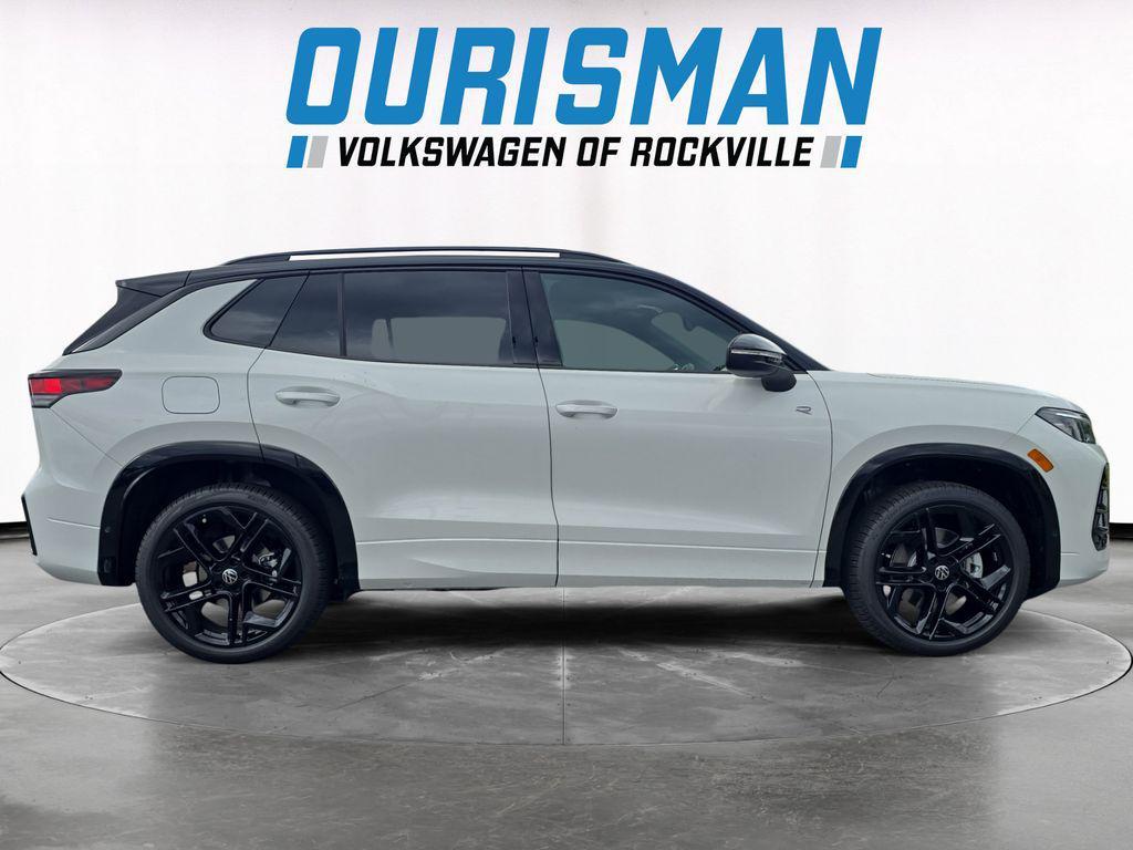 new 2025 Volkswagen Tiguan car, priced at $33,167