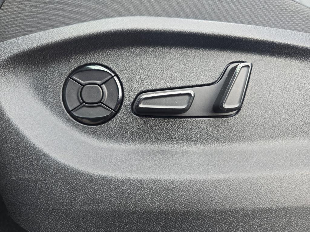 new 2025 Volkswagen Tiguan car, priced at $33,167