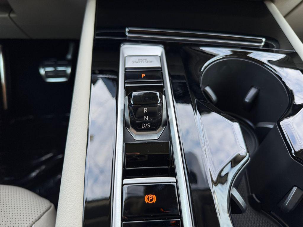 new 2026 Volkswagen Atlas car, priced at $52,594