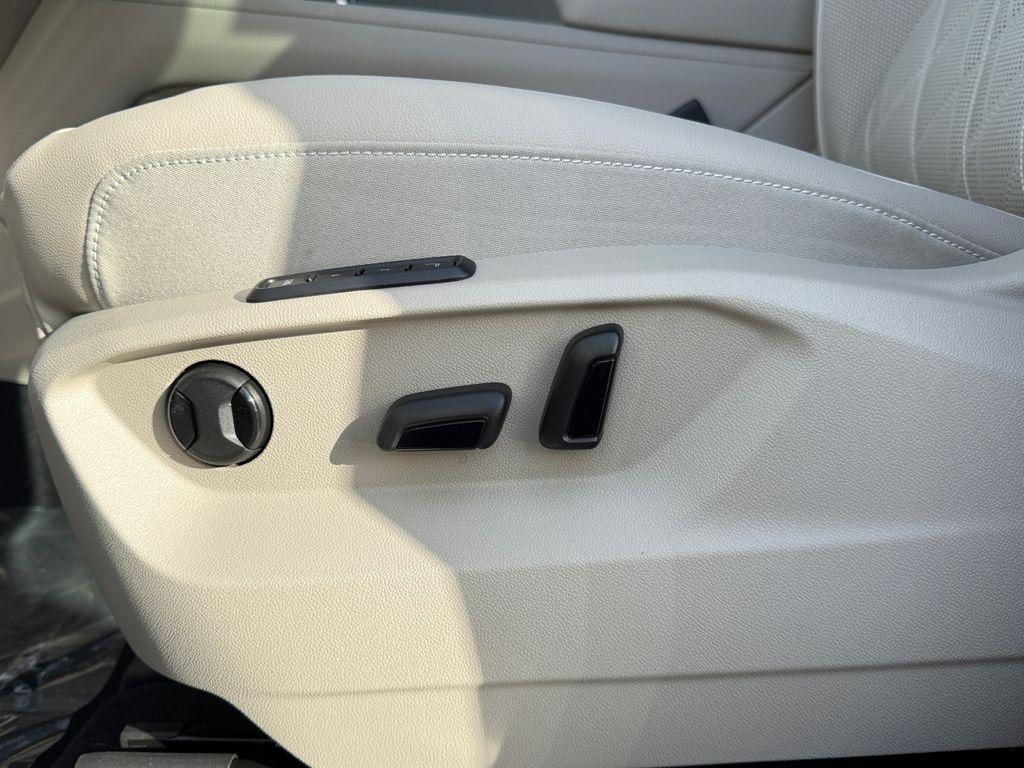 new 2026 Volkswagen Atlas car, priced at $52,594