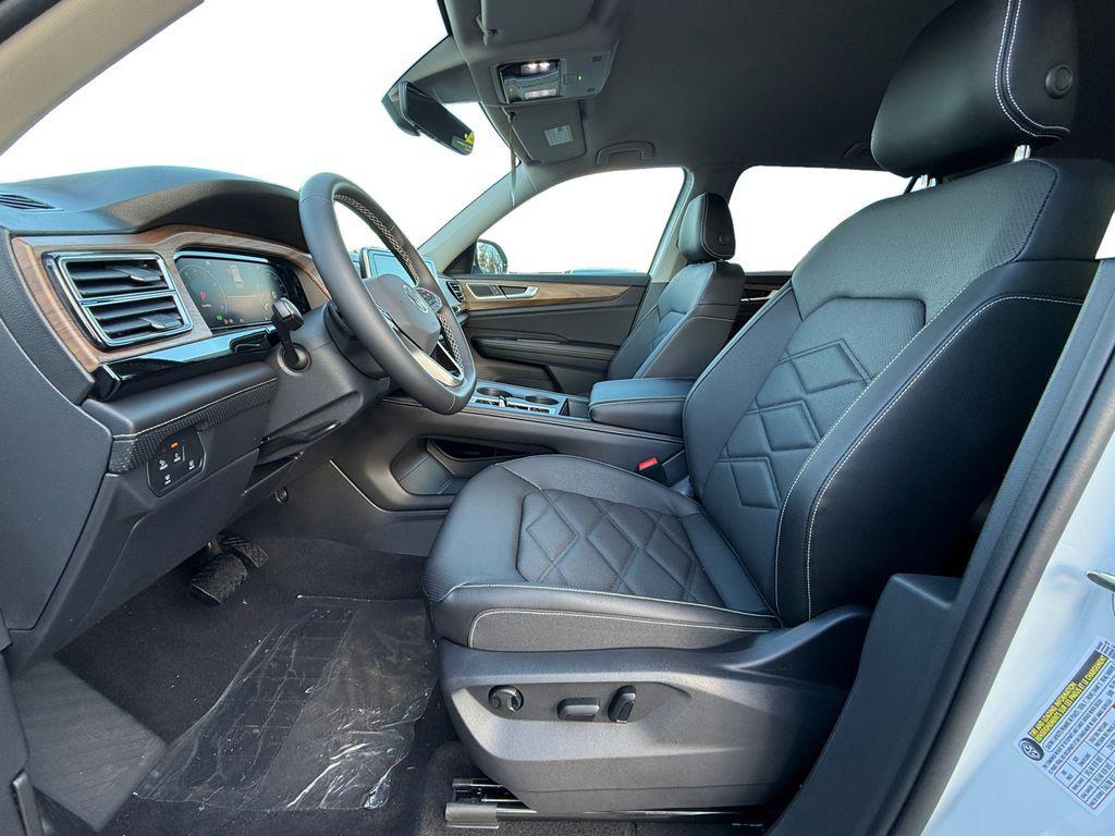 new 2026 Volkswagen Atlas car, priced at $39,365