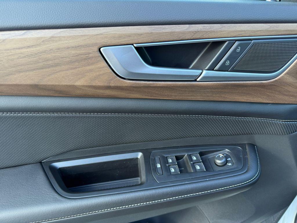 new 2026 Volkswagen Atlas car, priced at $39,365