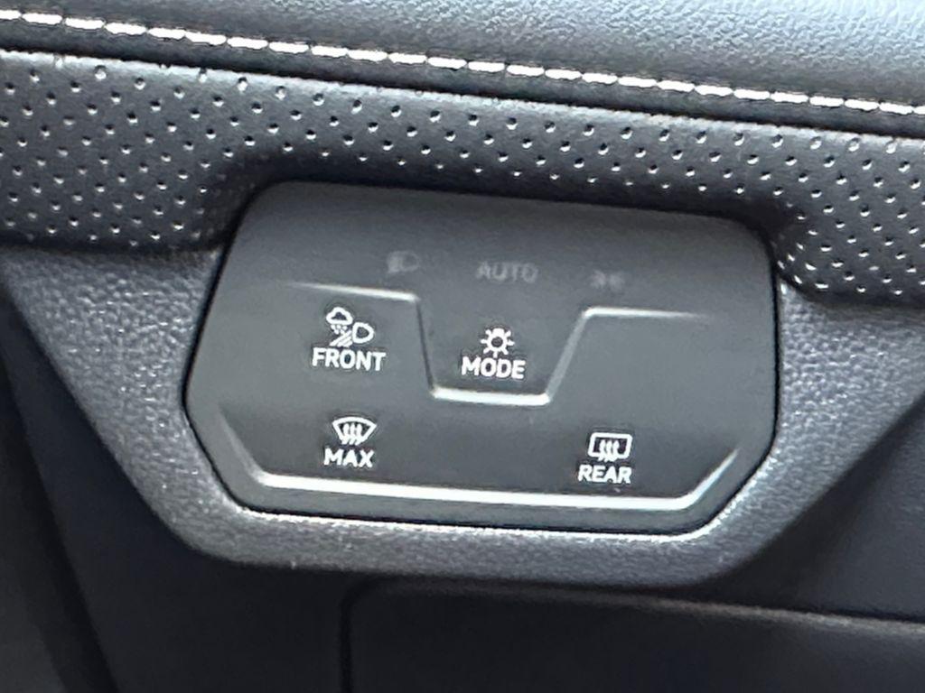 new 2026 Volkswagen Atlas Cross Sport car, priced at $39,876