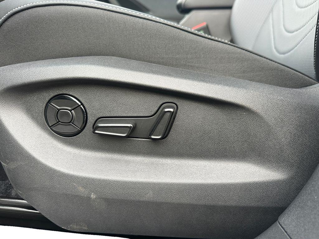 new 2025 Volkswagen Tiguan car, priced at $33,910