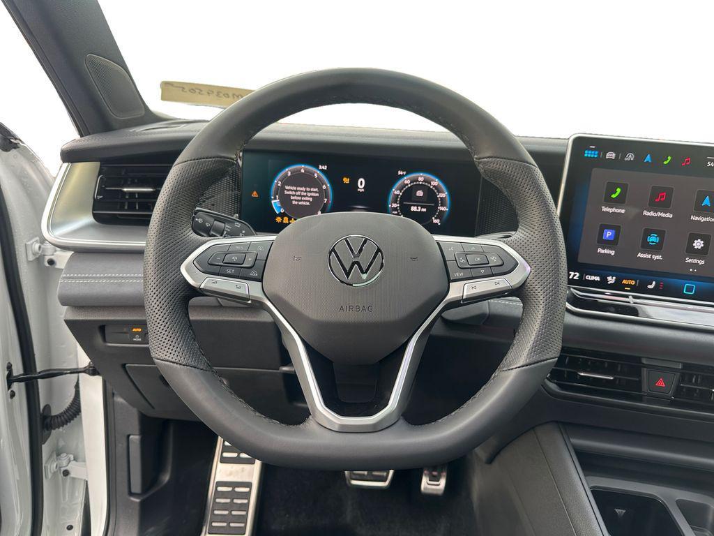 new 2025 Volkswagen Tiguan car, priced at $33,910