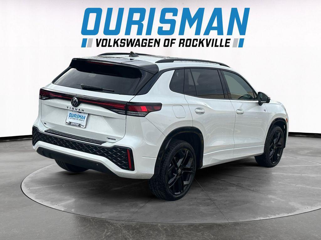 new 2025 Volkswagen Tiguan car, priced at $33,910