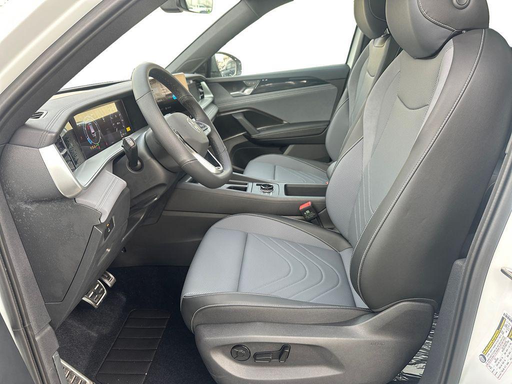 new 2025 Volkswagen Tiguan car, priced at $33,910