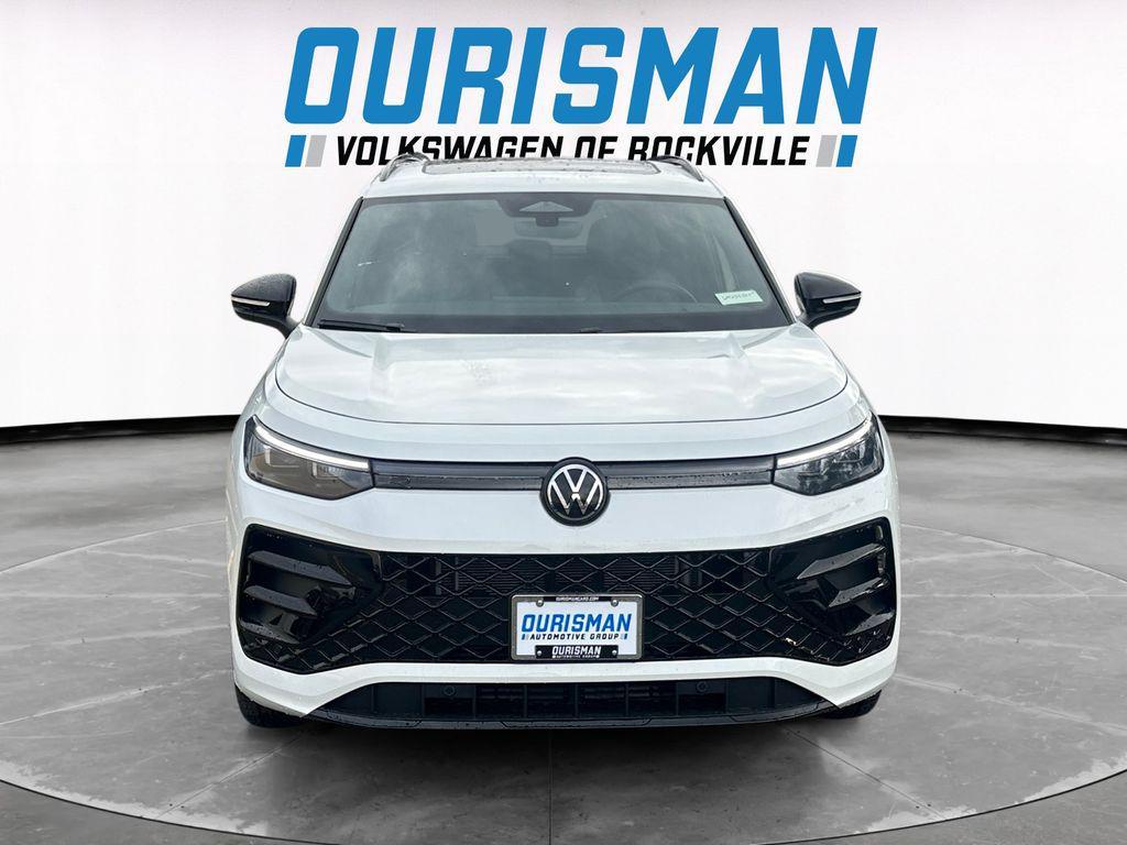 new 2025 Volkswagen Tiguan car, priced at $33,910
