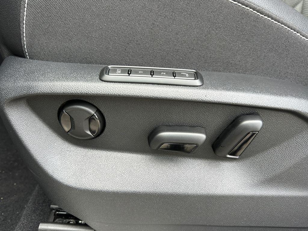 new 2026 Volkswagen Atlas car, priced at $52,526