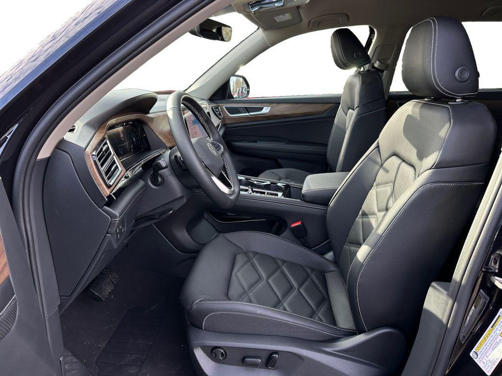 new 2026 Volkswagen Atlas car, priced at $43,665