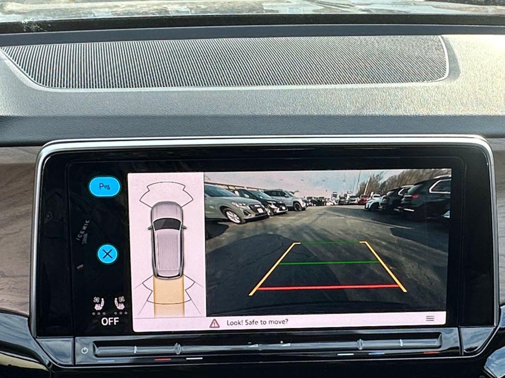 new 2026 Volkswagen Atlas car, priced at $43,665