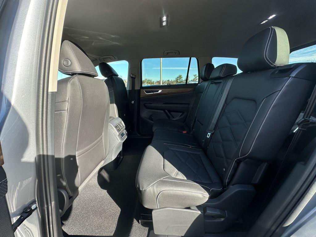 new 2026 Volkswagen Atlas car, priced at $43,579