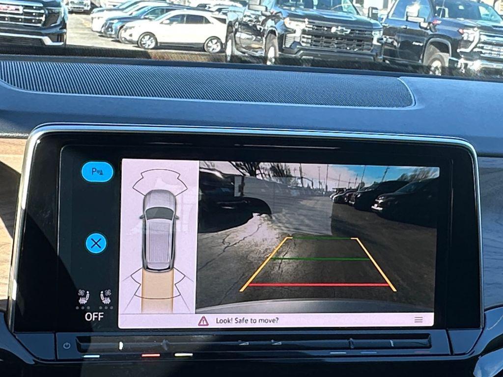 new 2026 Volkswagen Atlas car, priced at $43,579