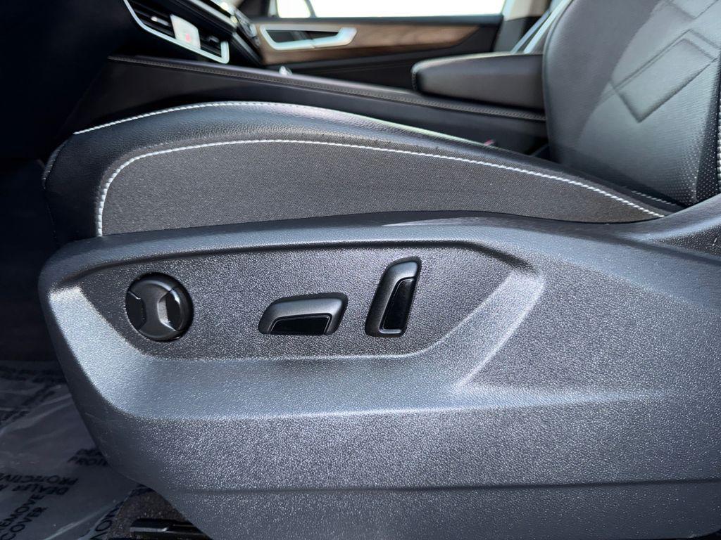 used 2025 Volkswagen Atlas car, priced at $31,000