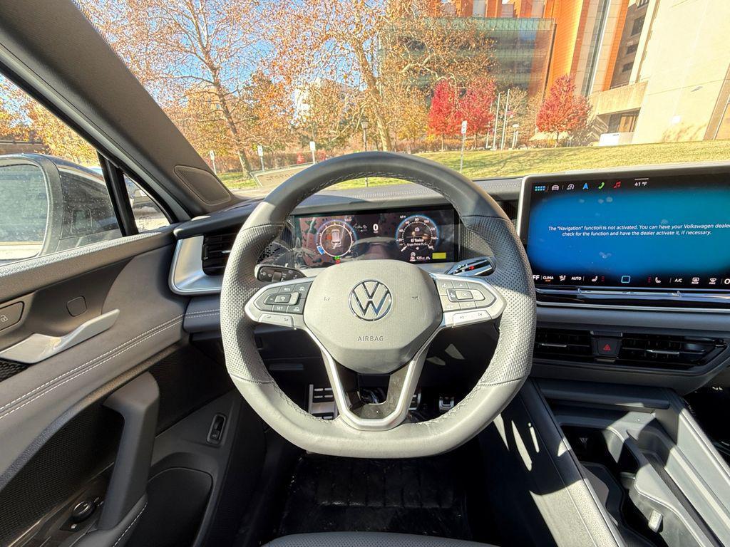 new 2025 Volkswagen Tiguan car, priced at $35,287