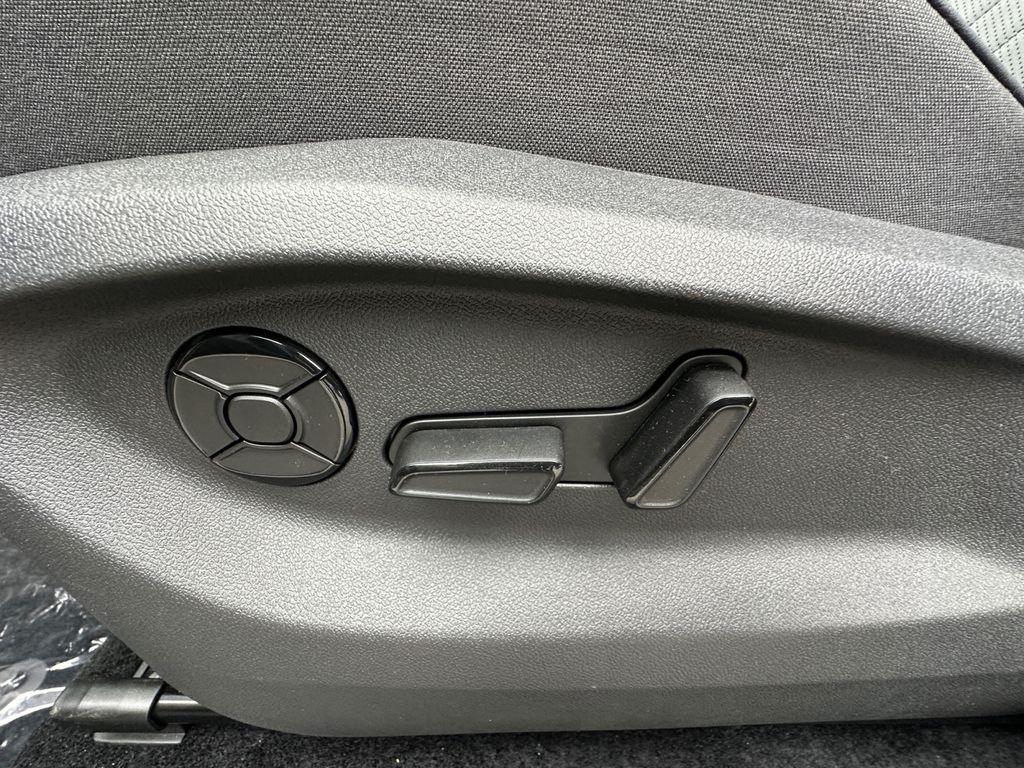 new 2026 Volkswagen Tiguan car, priced at $39,927