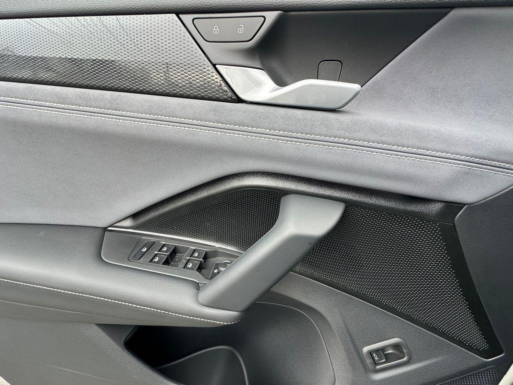 new 2026 Volkswagen Tiguan car, priced at $39,927