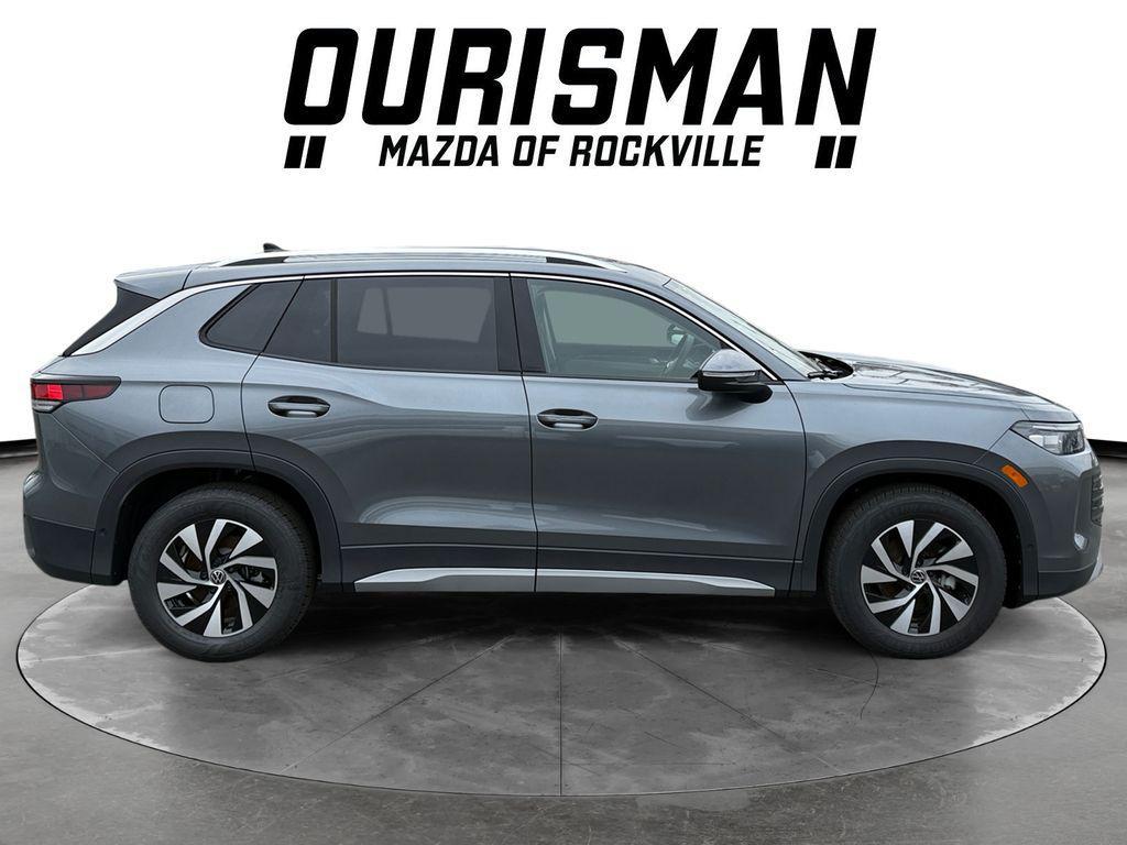 new 2026 Volkswagen Tiguan car, priced at $30,537