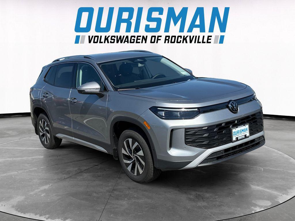 new 2025 Volkswagen Tiguan car, priced at $27,898