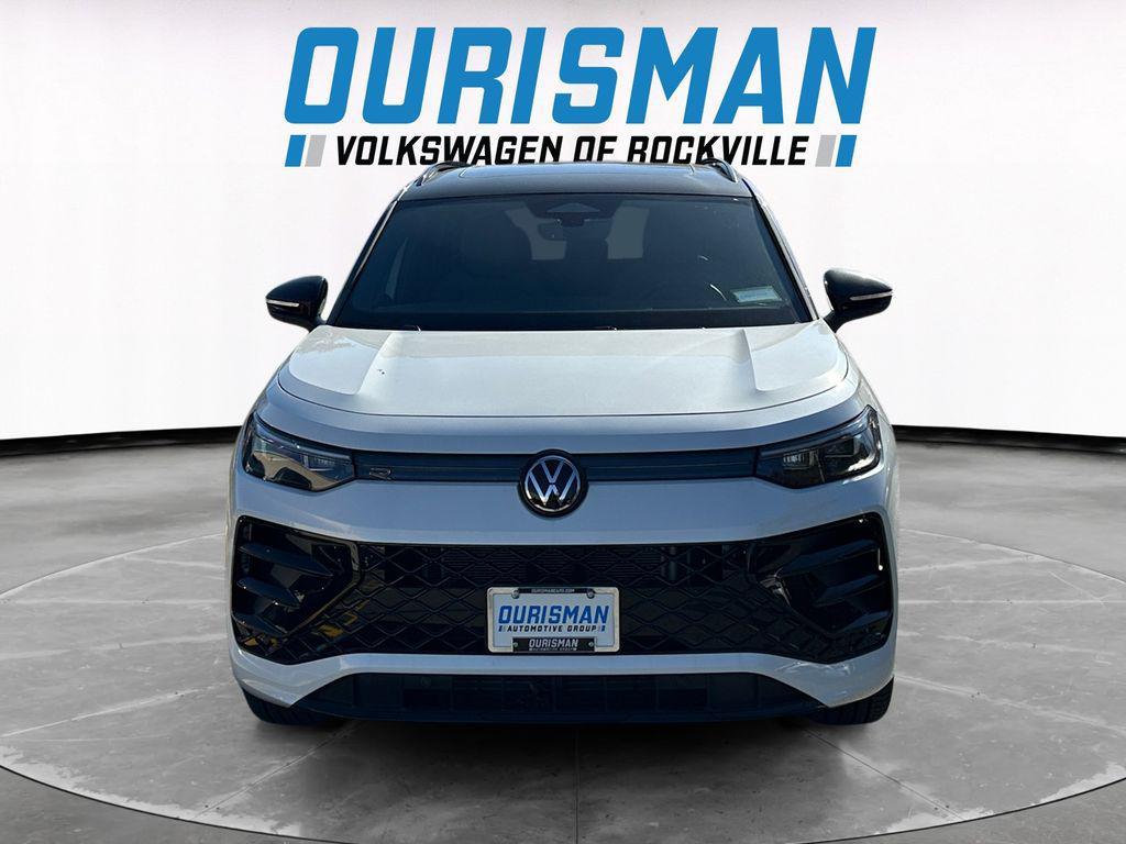 new 2025 Volkswagen Tiguan car, priced at $33,167