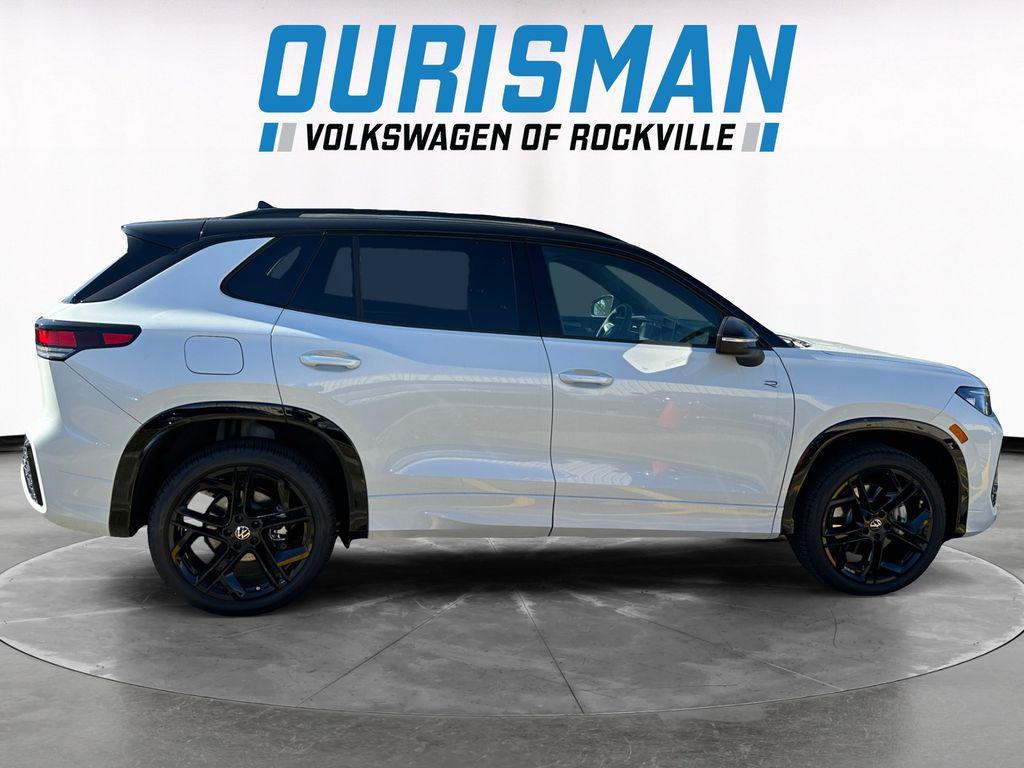 new 2025 Volkswagen Tiguan car, priced at $33,167
