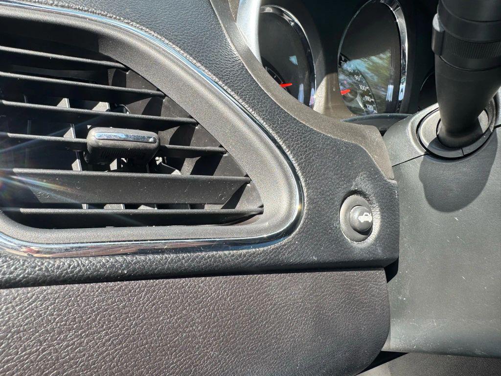 used 2014 Chrysler 200 car, priced at $5,950