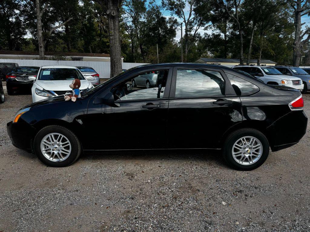 used 2009 Ford Focus car, priced at $3,850