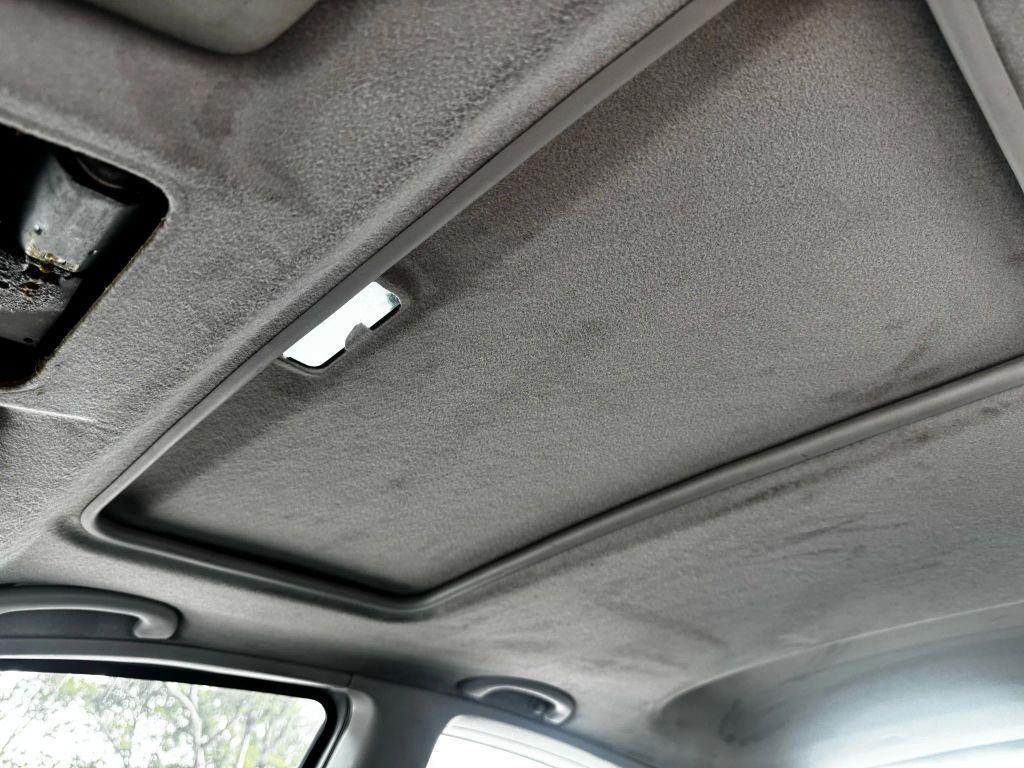 used 2007 Ford Focus car, priced at $2,500