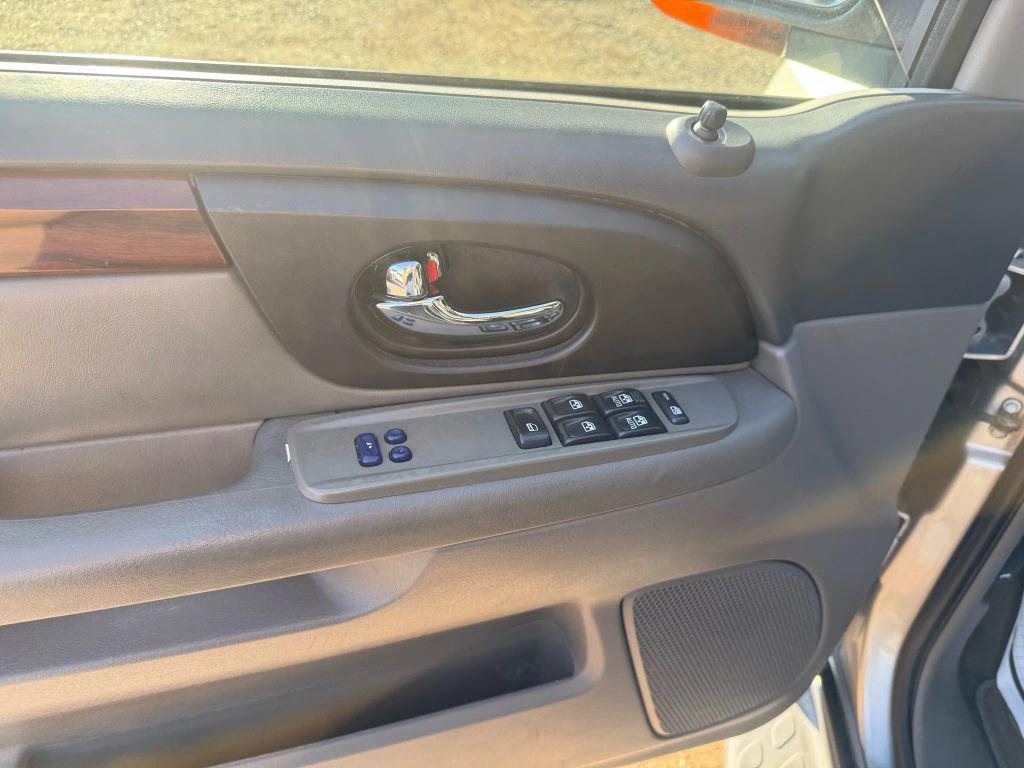 used 2004 GMC Envoy car, priced at $4,940