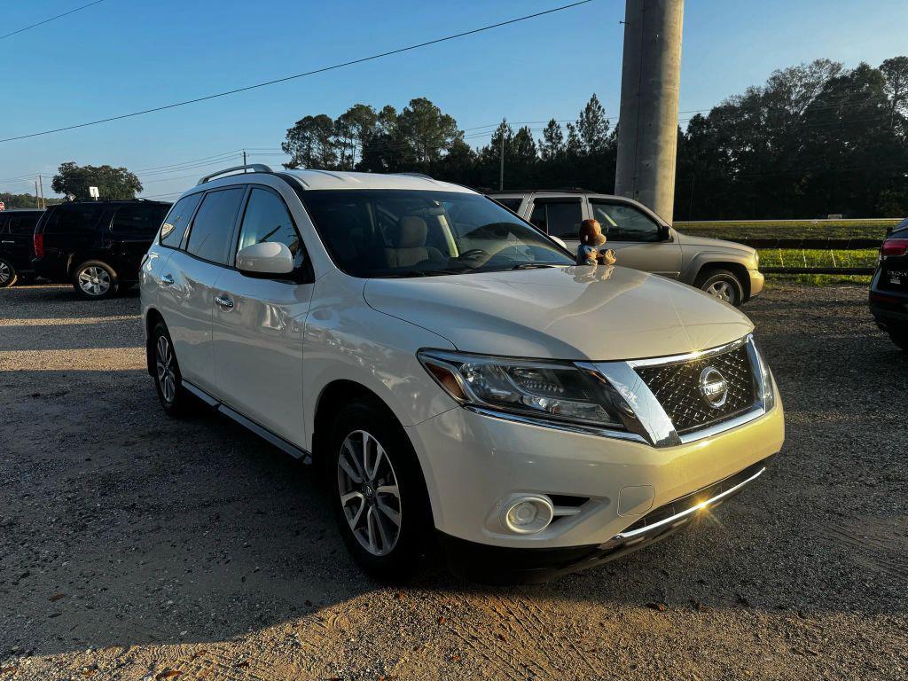 used 2014 Nissan Pathfinder car, priced at $7,900