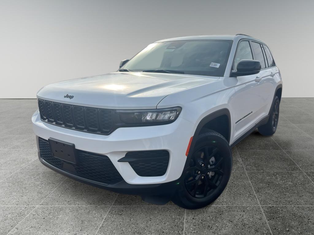 new 2025 Jeep Grand Cherokee car, priced at $46,135