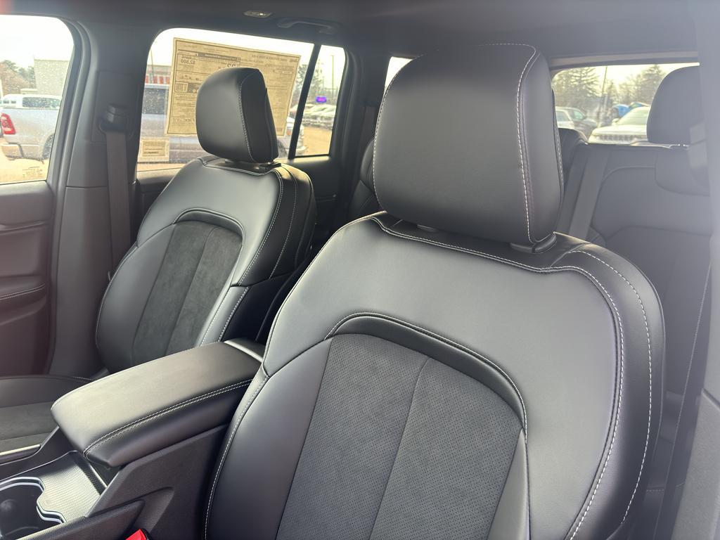 new 2025 Jeep Grand Cherokee car, priced at $46,135