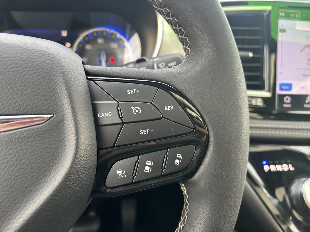 used 2025 Chrysler Pacifica car, priced at $40,094