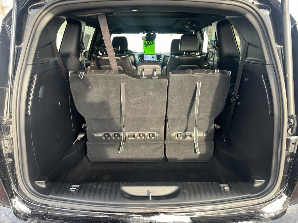 used 2025 Chrysler Pacifica car, priced at $40,094