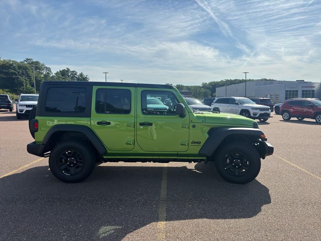 new 2025 Jeep Wrangler car, priced at $47,370