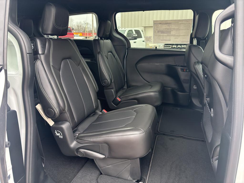 new 2026 Chrysler Pacifica car, priced at $50,785