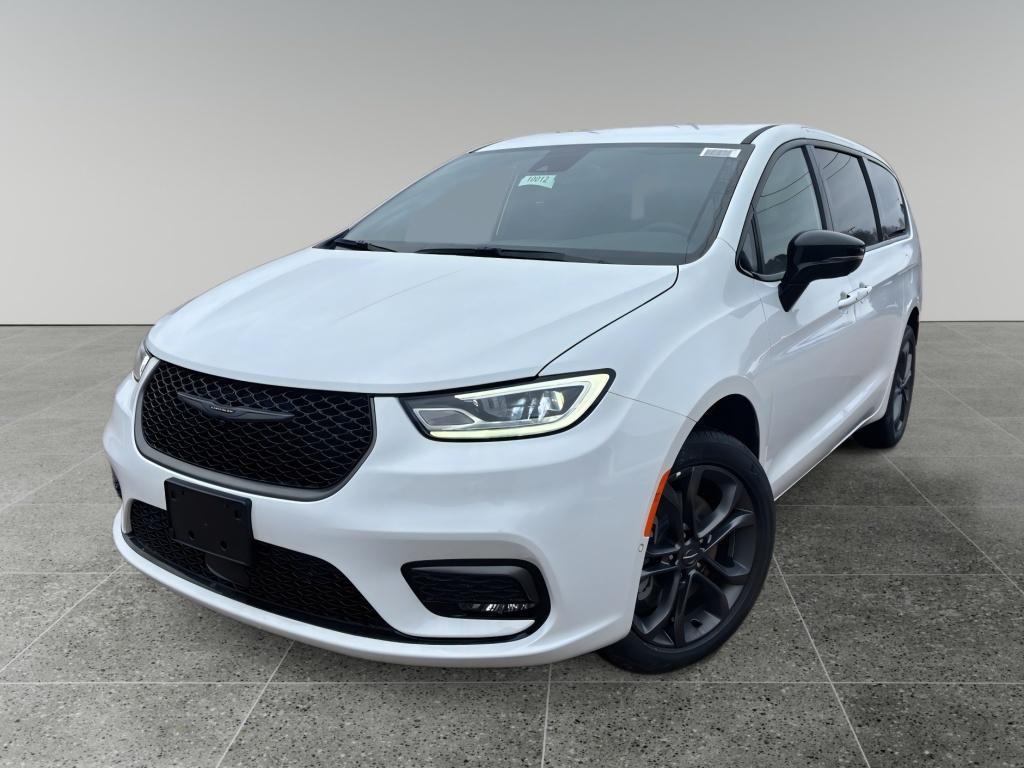 new 2026 Chrysler Pacifica car, priced at $50,785