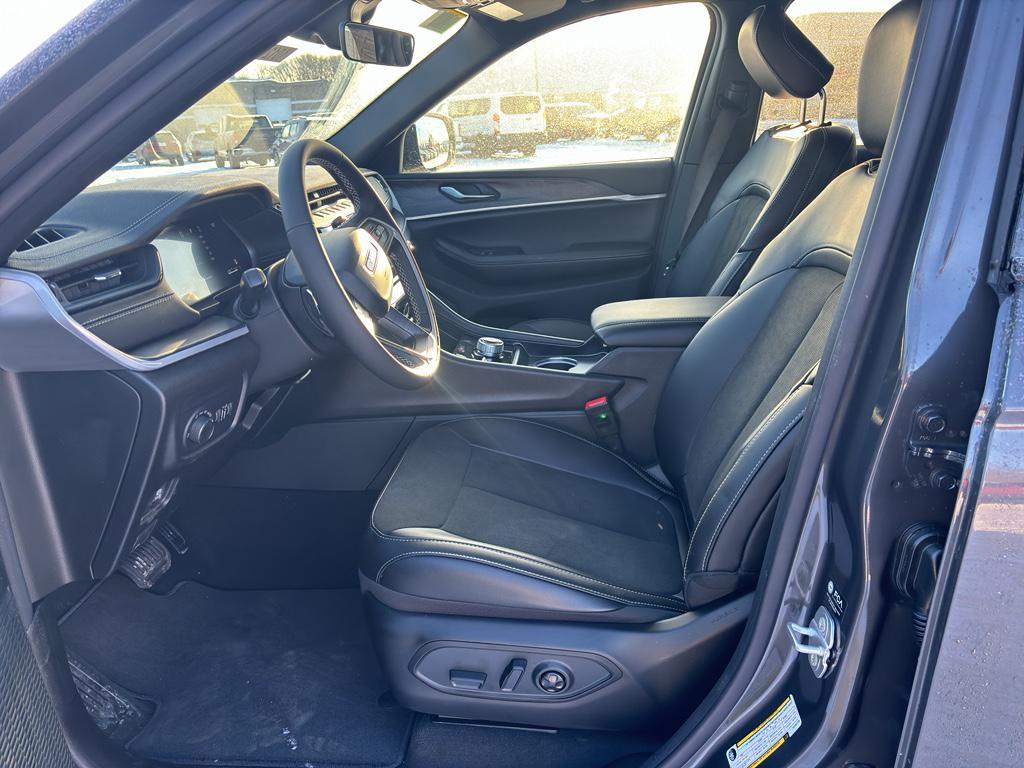 new 2026 Jeep Grand Cherokee car, priced at $49,245