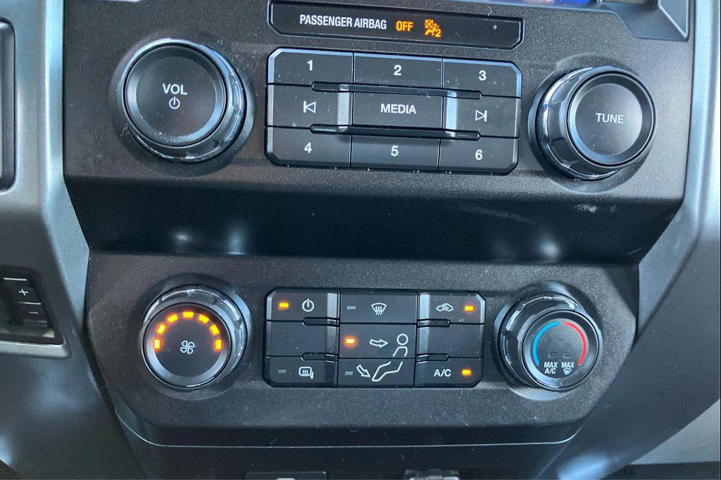 2020 Oxford White Ford F-350