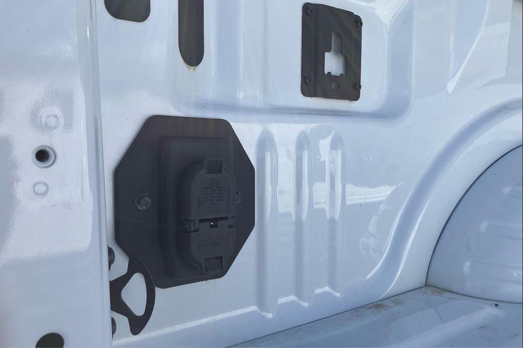 2020 Oxford White Ford F-350